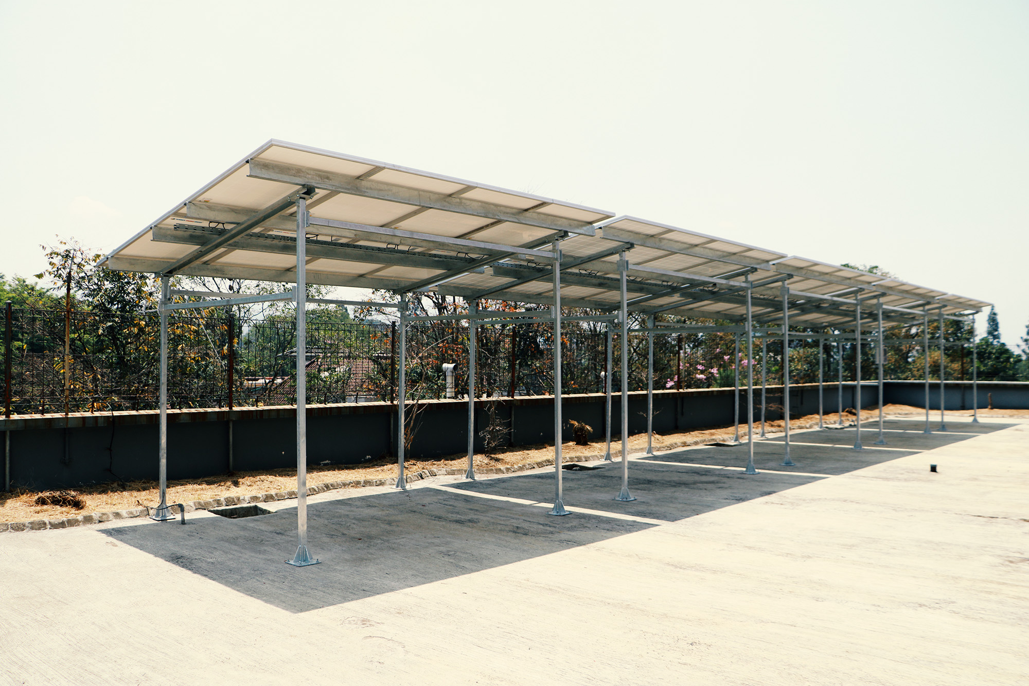 Instalasi PLTS di gedung tambang FTTM ITB