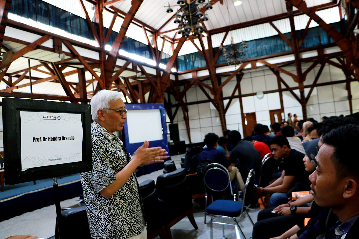 Fakultas Teknik Pertambangan dan Perminyakan  Pengenalan 