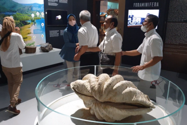 Program Pengabdian Masyarakat ITB memfasilitasi Aksesibilitas di Museum Geologi