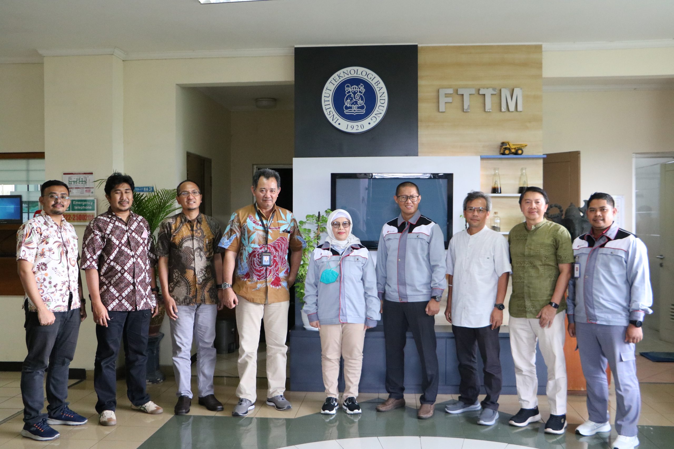 Discussion of the FTTM Cooperation Plan with PT Idemitsu Lube Techno Indonesia