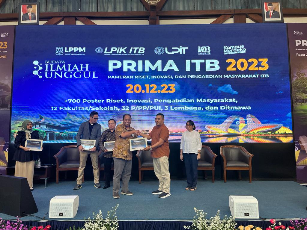 Dr.rer.nat. Widodo, S.T., M.T. RAIH PENGHARGAAN PENGHARGAAN PENGABDIAN TERPRODUKTIF PADA AJANG PRIMA ITB 2023
